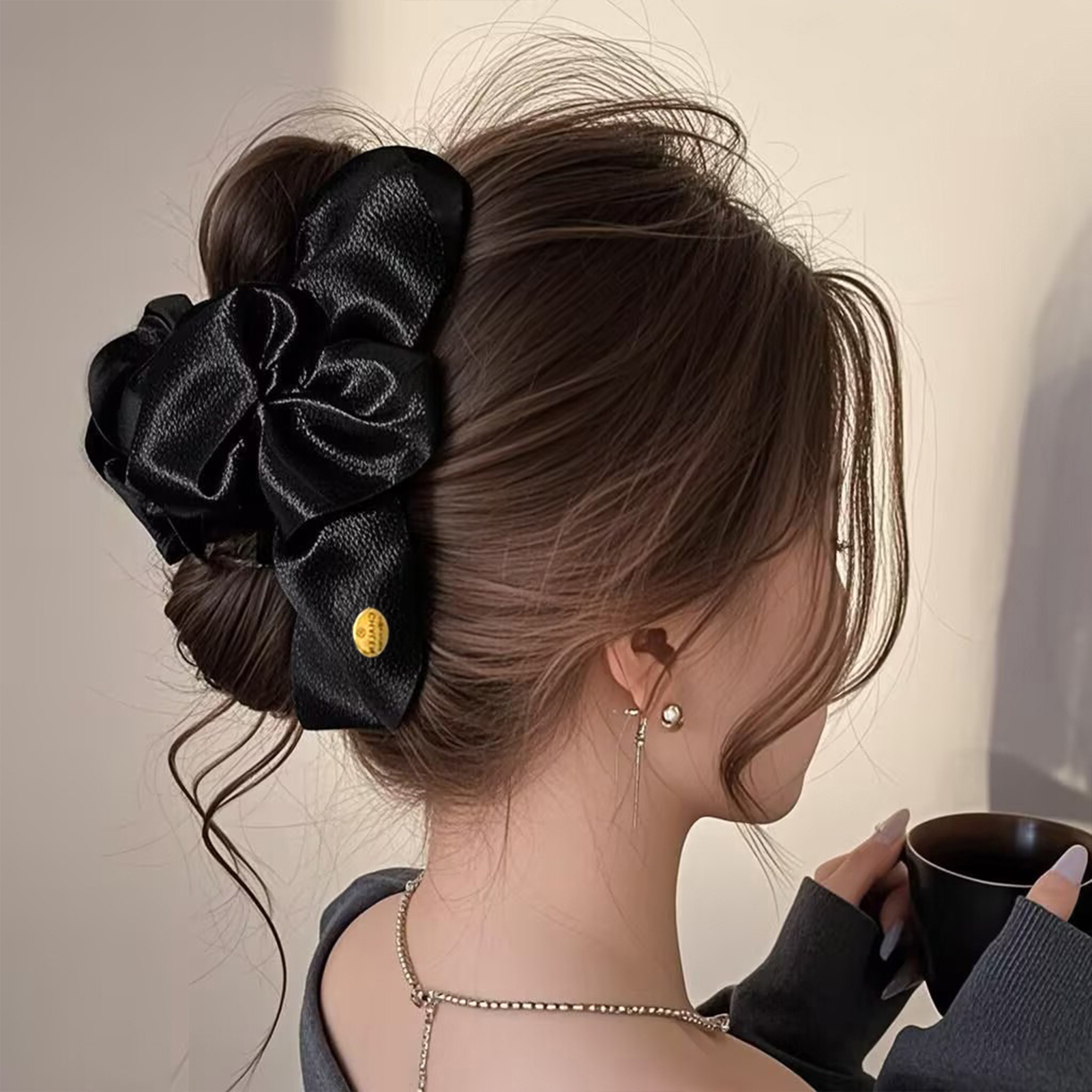 Large Satin Hair Claw Korean S - огляд і ціна Korean Daily Lifestyle